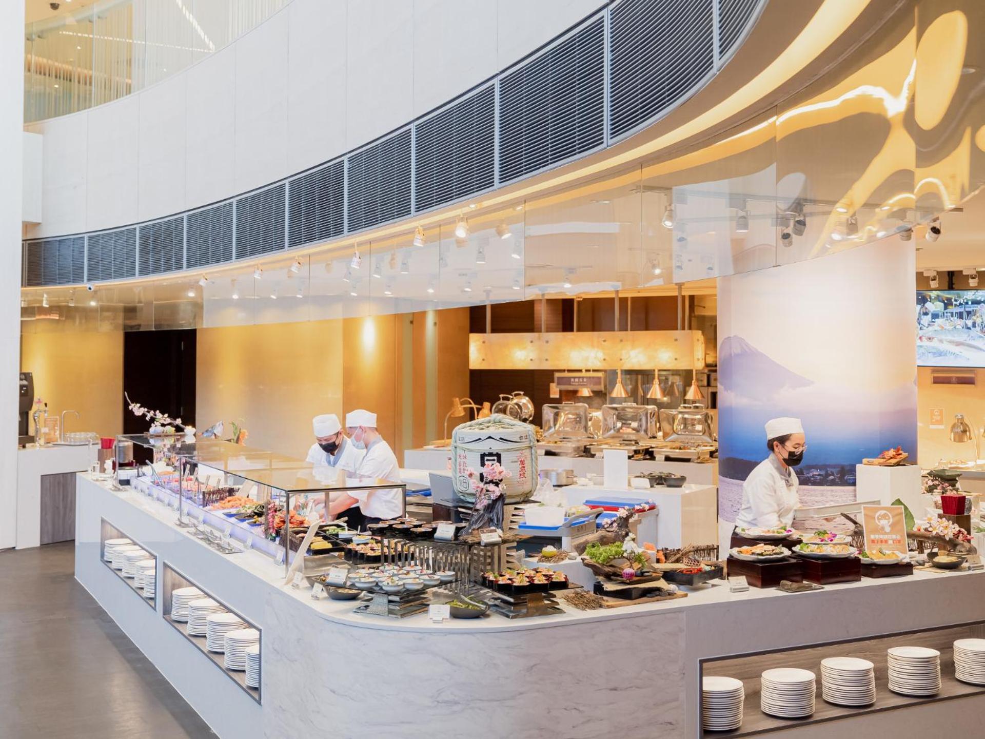 Windsor Hotel Taichung Exteriör bild The buffet at the airport
