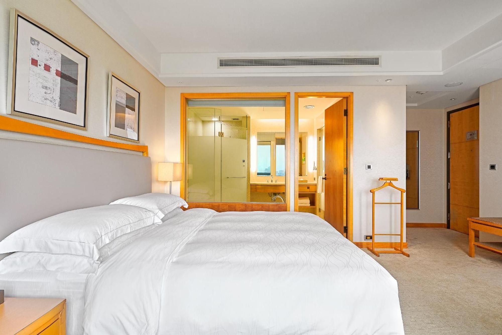 Windsor Hotel Taichung Rum bild A guest room at the hotel