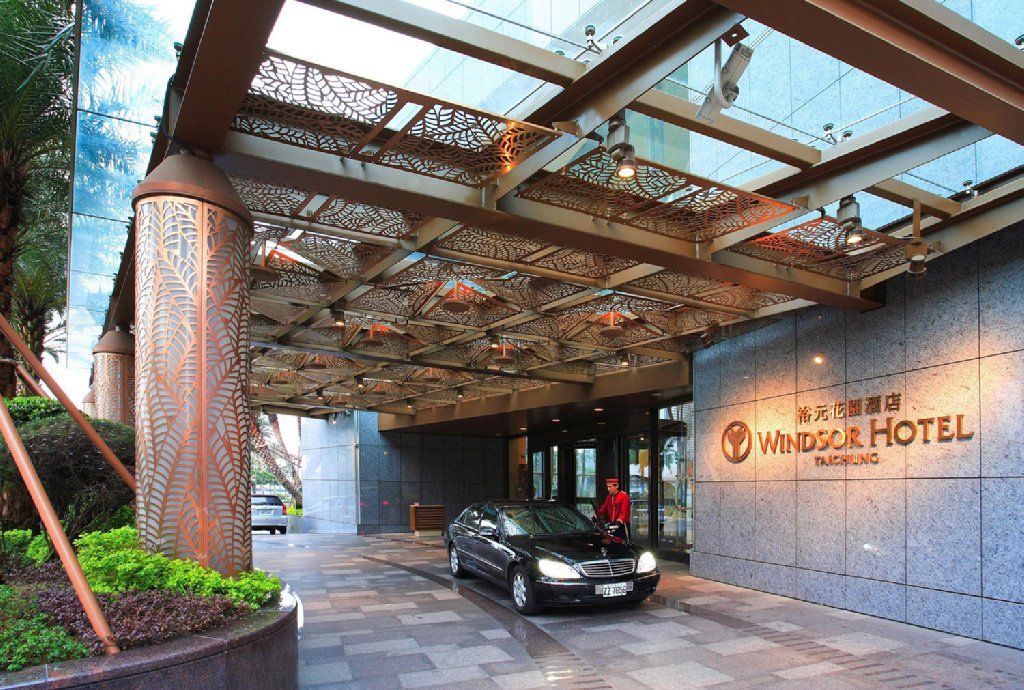 Windsor Hotel Taichung Exteriör bild The Windsor Hotel
