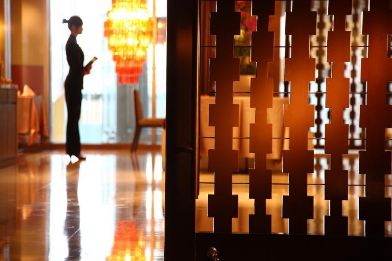 Windsor Hotel Taichung Exteriör bild The lobby of the hotel